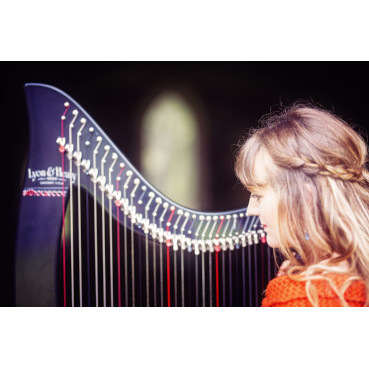 Phamie Gow (Harp)